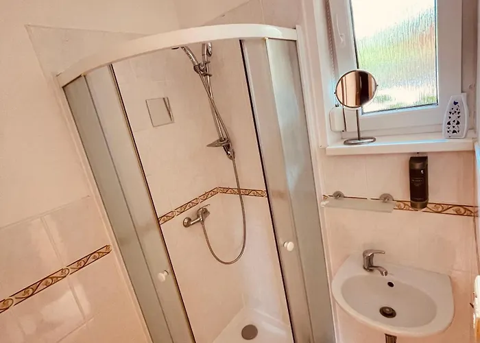 Dolpo 5 * Benesov (Central Bohemian)